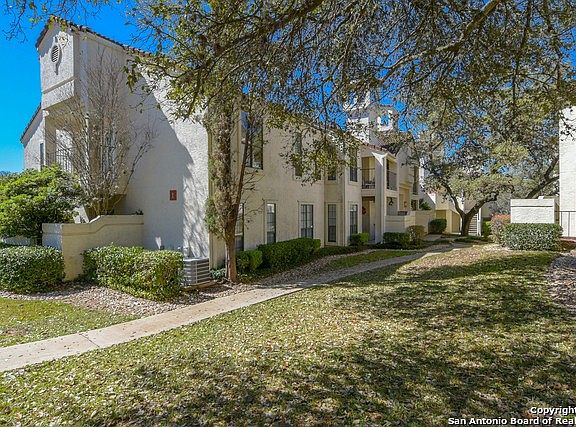 3rd image of 2255 Thousand Oaks Dr APT 106