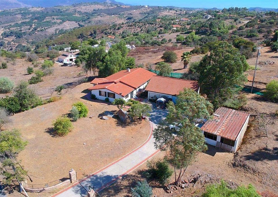 1st image of 14335 Pauma Vista Dr