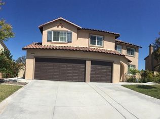 1049 Stratton Dr, Vista, CA 92083