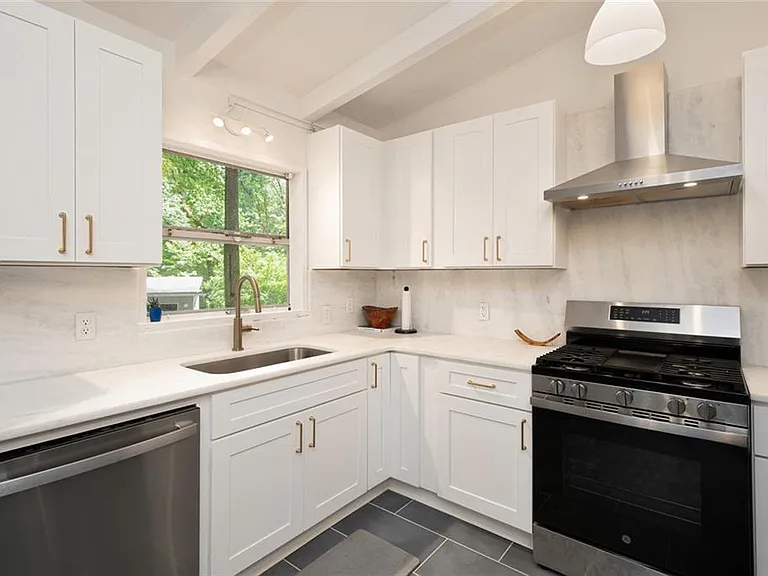2700 Brook Park Way — Photo 27