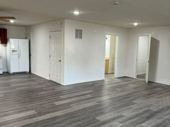 122 Frontage Rd #2, Eureka Springs, AR 72632