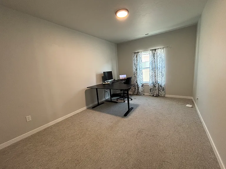 4858 N Elmstone Ave — Photo 27