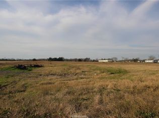 15463 Macey Rd, Hearne, TX 77859