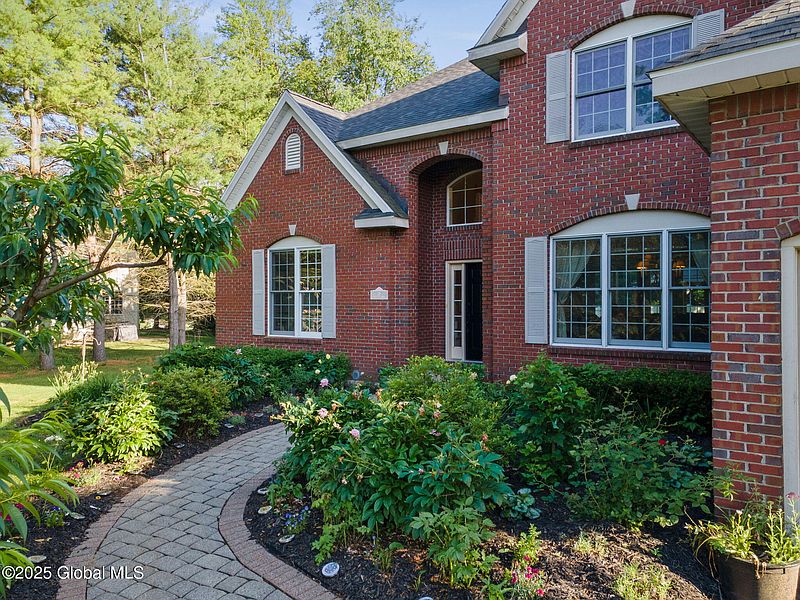 3rd image of 18 Beresford Road