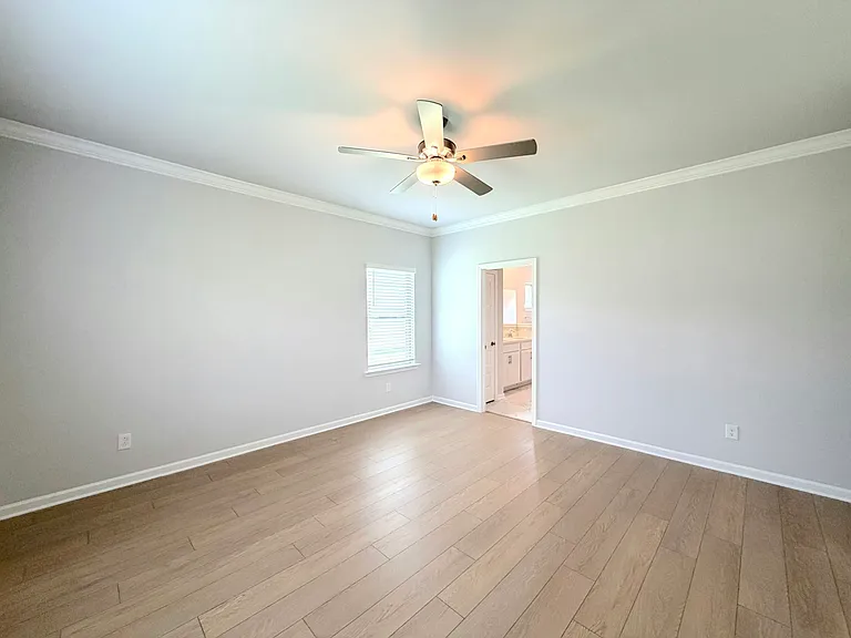 121 Clift Creek Dr — Photo 14