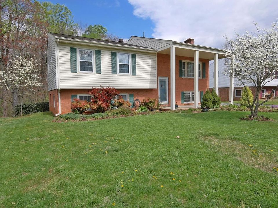 1st image of 834 Finney Dr