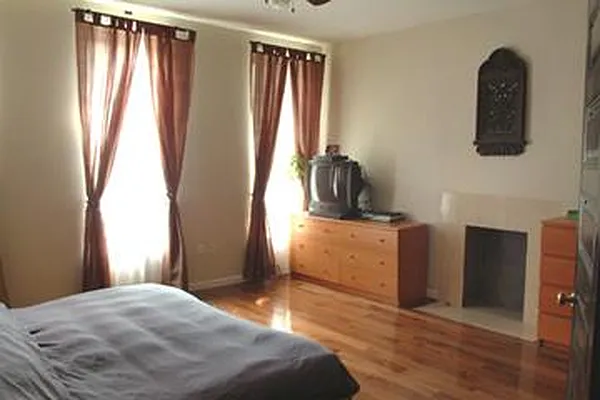 Sold by Vandenberg | media 6