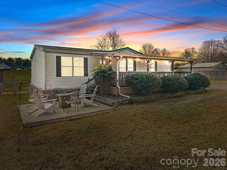 1st image of 823 Glover Rd