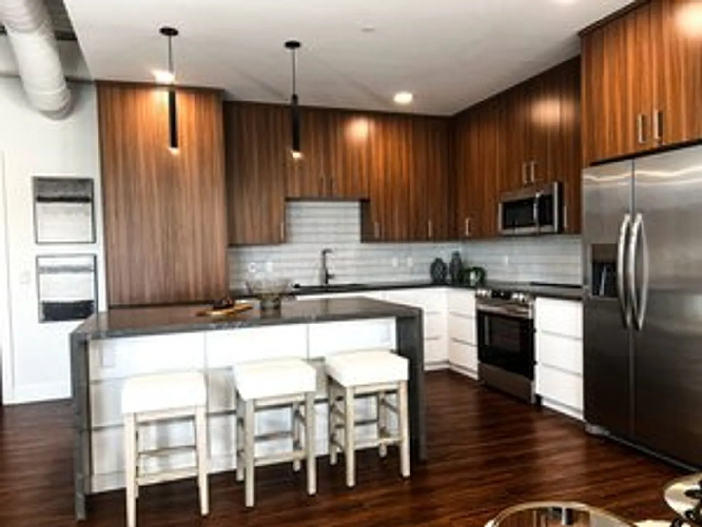 Classy New Apartment Downtown Louisville — Photo 3