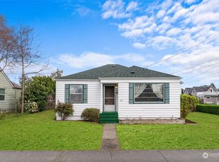 203 12th St NW, Puyallup, WA