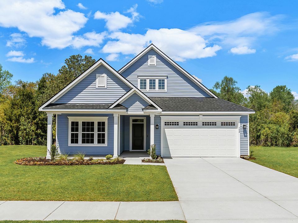TUCKED-AWAY COMMUNITY NEAR NORTH MYRTLE BEACH WITH RESORT-STYLE AMENITIES AND LAWN CARE INCLUDED