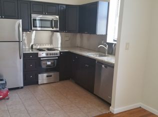 932 Pine St APT 3R, Philadelphia, PA 19107