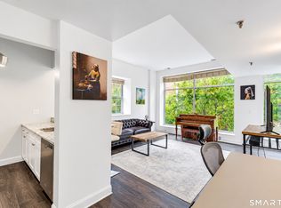 196 Crown St #2A, New Haven, CT 06510