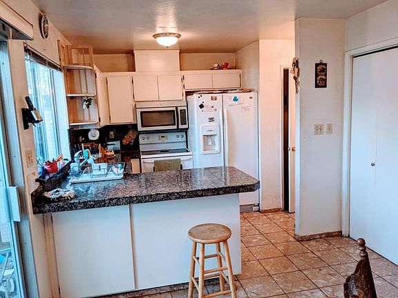 5th image of 212 Litchi Grove Ct