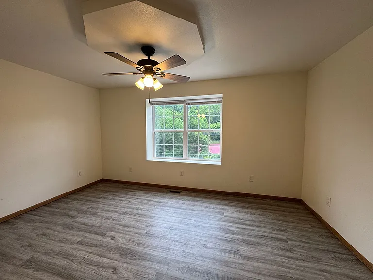 700 Hillside Rd — Photo 35