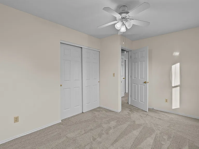 2 Coachman Ct — Photo 18