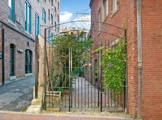 36 1/4 Joy St, Boston, MA 02114