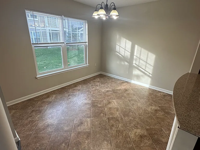 Dockside Village Apartments — Photo 43