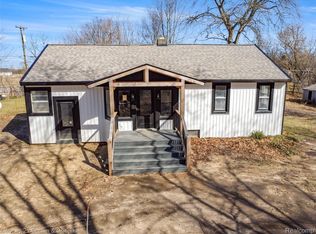 4296 Burgess Rd, Pinckney, MI 48169
