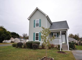 512 W Gilbreath St, Graham, NC 27253