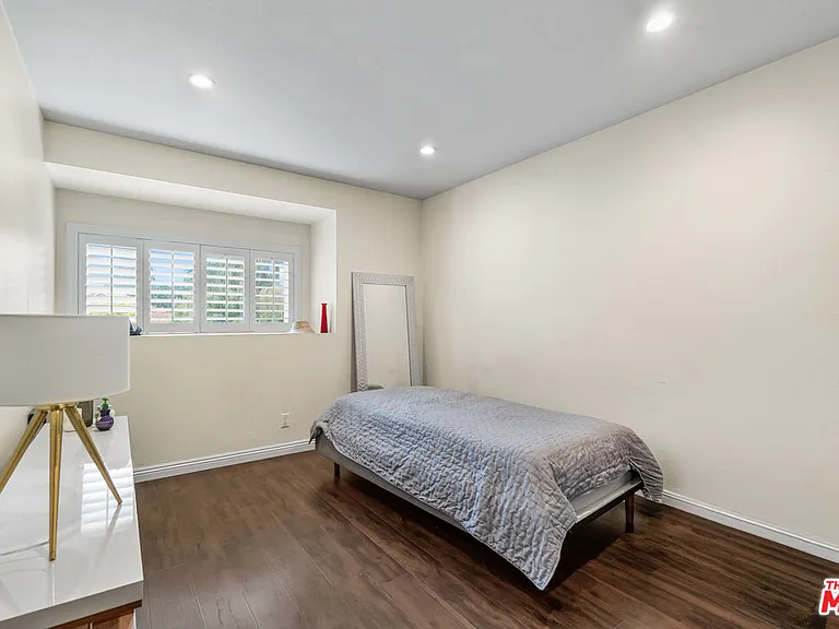 19421 Hallmark Ln — Photo 15
