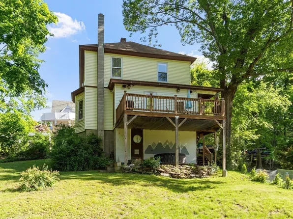 113 Simonds St, Fitchburg, MA 01420
