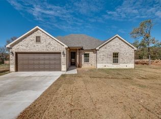 836 Haynie Dr, Runaway Bay, TX 76426