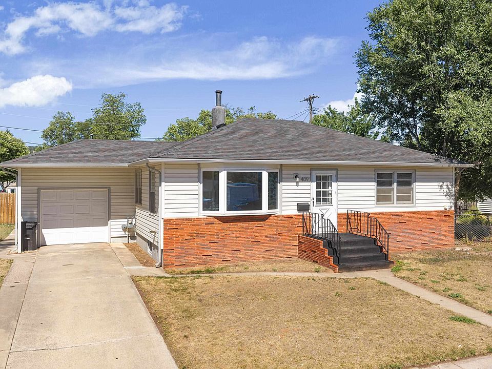 1st image of 409 41st St