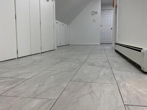 425 21st Ave FLOOR 2