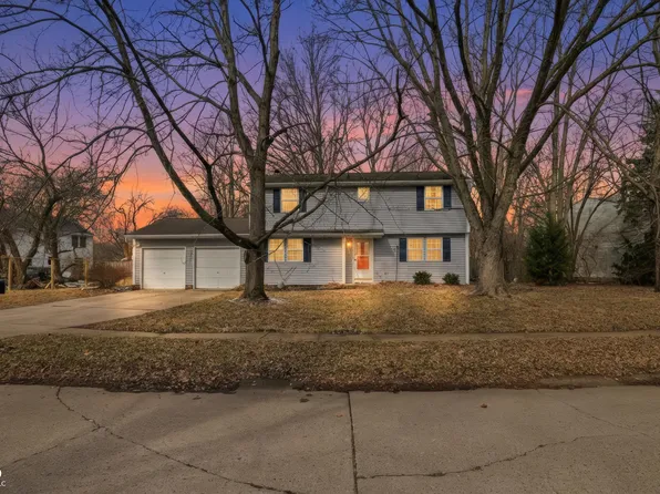 9308 Thornwood Dr, Indianapolis, IN 46250