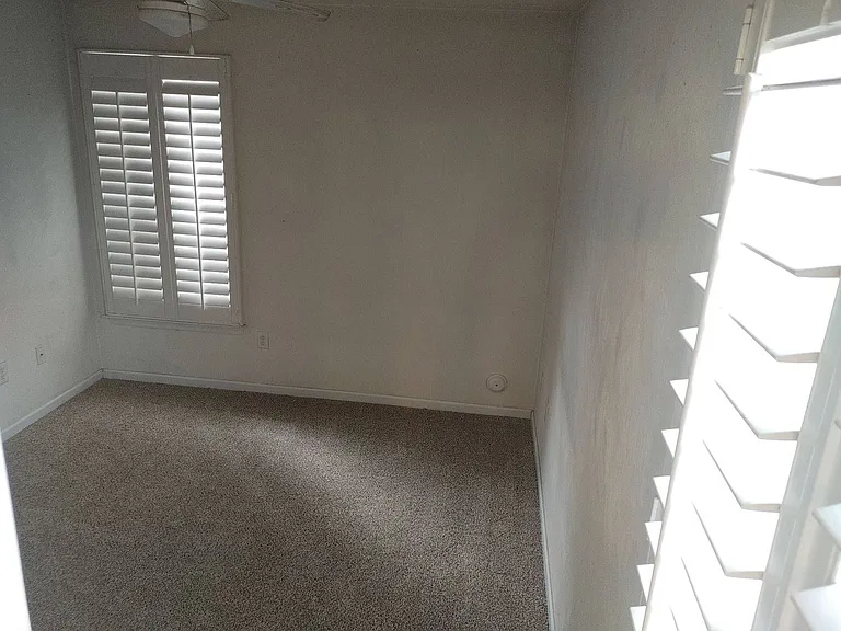 1517A Parks Ave — Photo 4