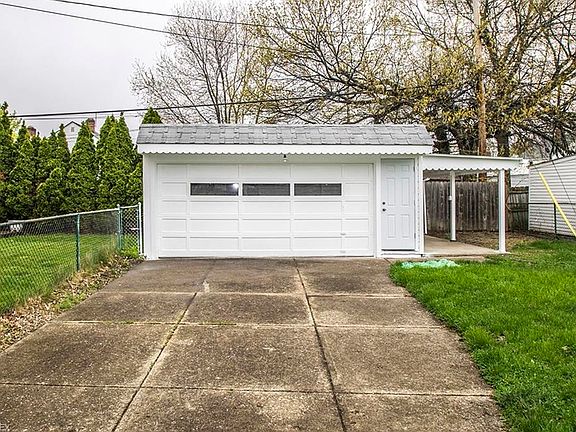 4th image of 3264 W 142nd St