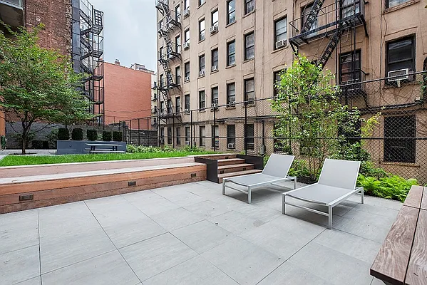 Rented by The Dermot Realty Management Company | media 49