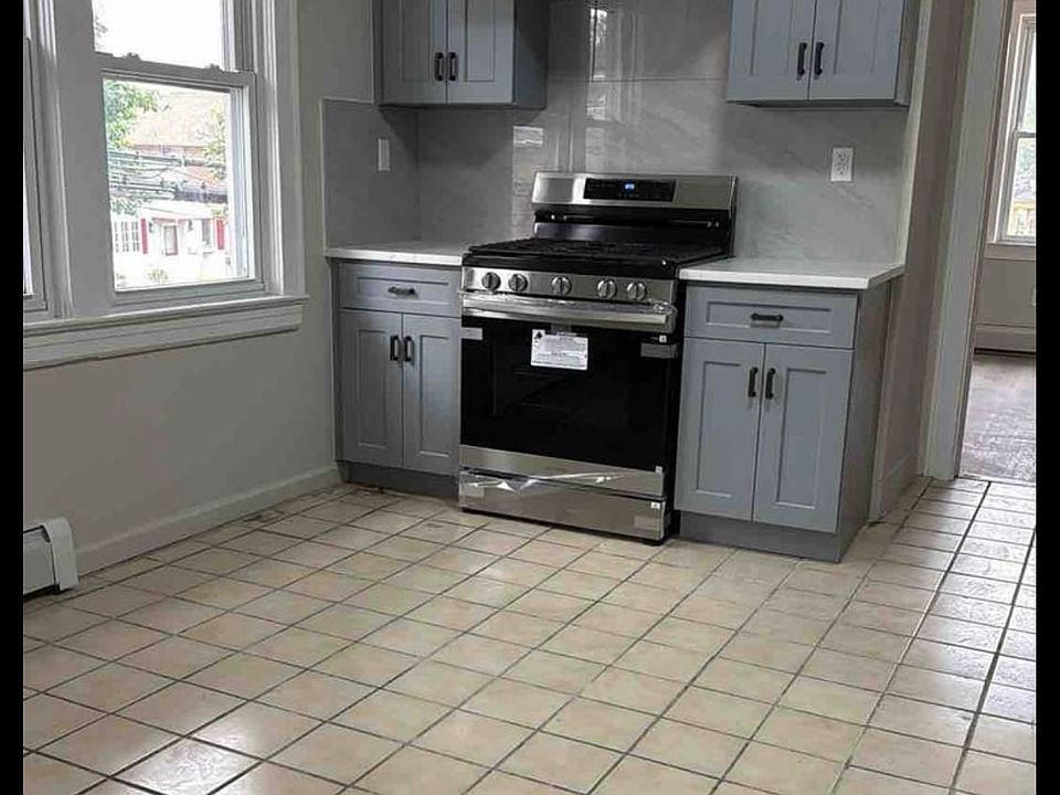 1st image of 12410 9th Ave #2F