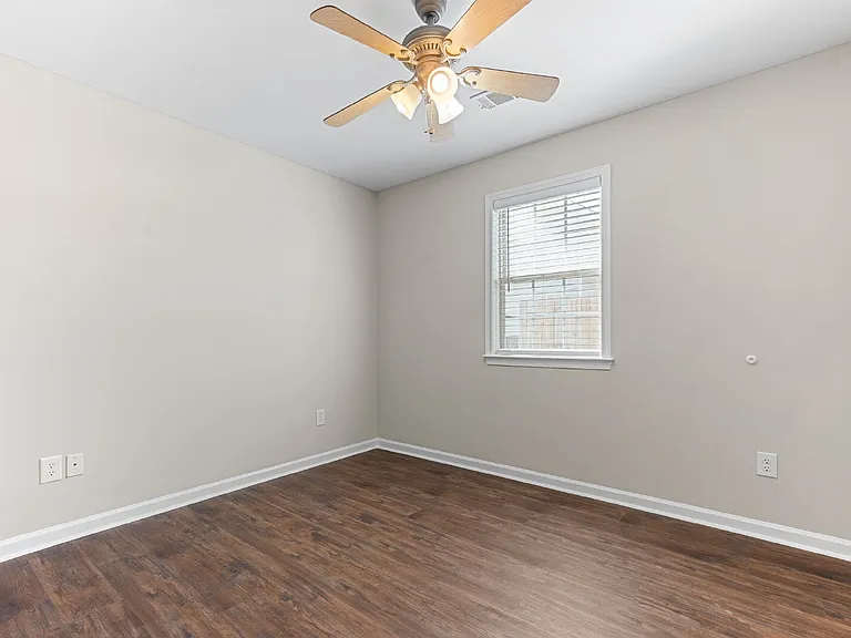 200 Stirling Bridge Dr — Photo 14
