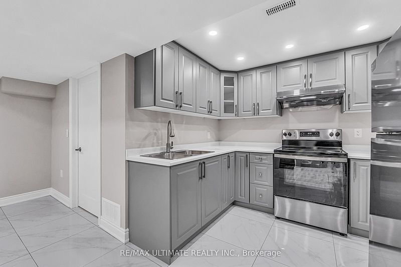 Brampton House for rent - 3 Bedrooms — photo 5
