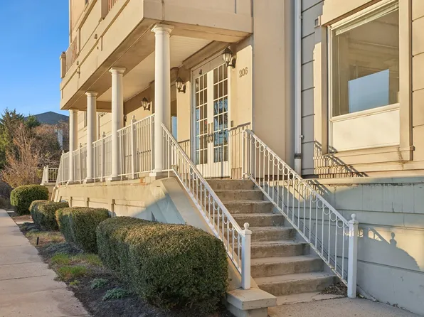 206 Shearwater Ct West image 16 of 26