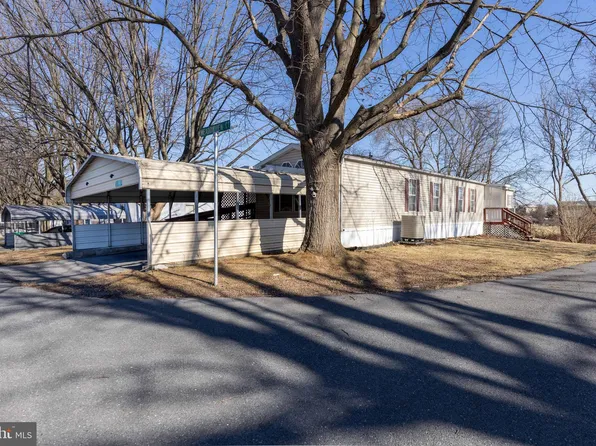 104 Shippensburg Mobile Est, Shippensburg, PA 17257