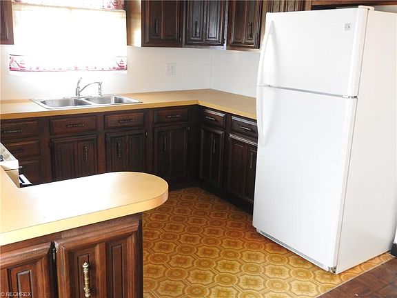 3rd image of 5307 W 149th St