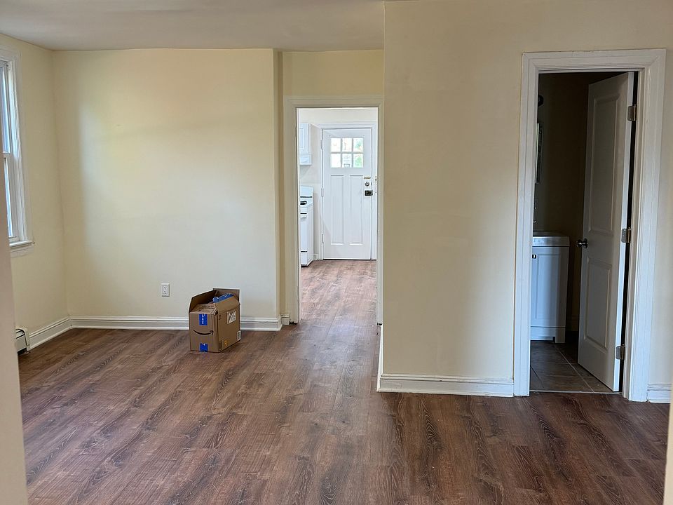 1st image of 36 Oneida Ave #1