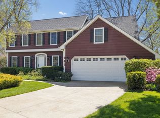 946 Montgomery Ct, Naperville, IL 60540