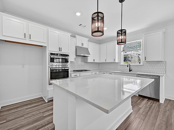 7th image of this home