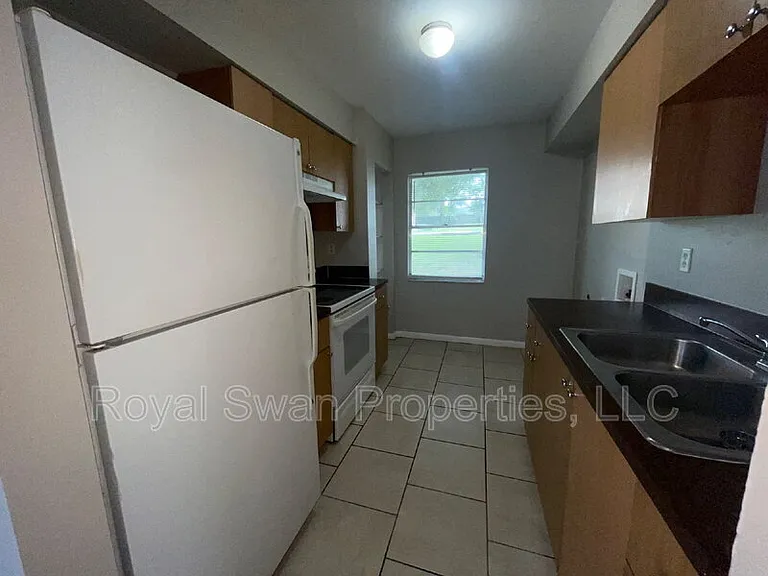 124 Rebecca Ln — Photo 4
