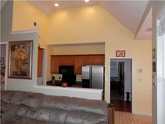5th image of 119 Blue Springs Dr