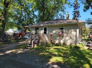 13020 N 2nd Ave, Lindstrom, MN 55045