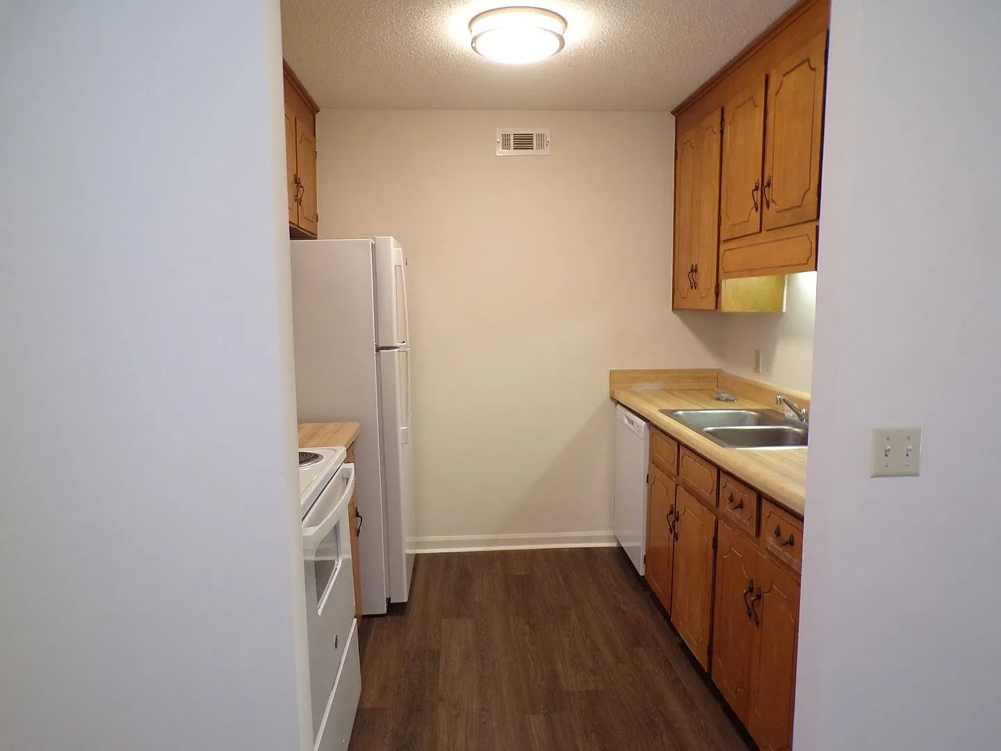 Rolling Meadows Apartments and Townhouses, Ozark, AL — Photo 4