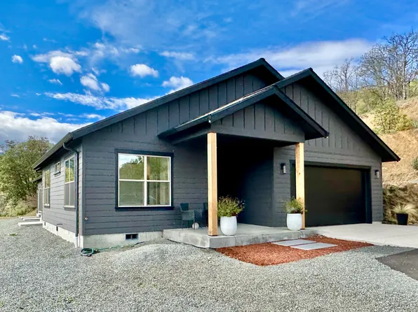 3060 Ashland Mine Rd, Ashland, OR 97520