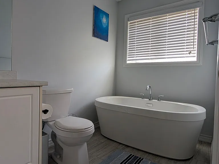 6 Westbury Way — Photo 30