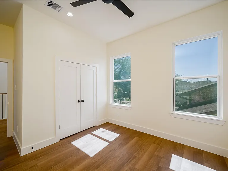 8908 Knoll Branch Dr — Photo 18