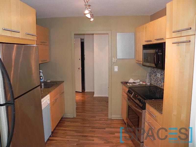 1st image of 4250 N Marine Dr APT 512